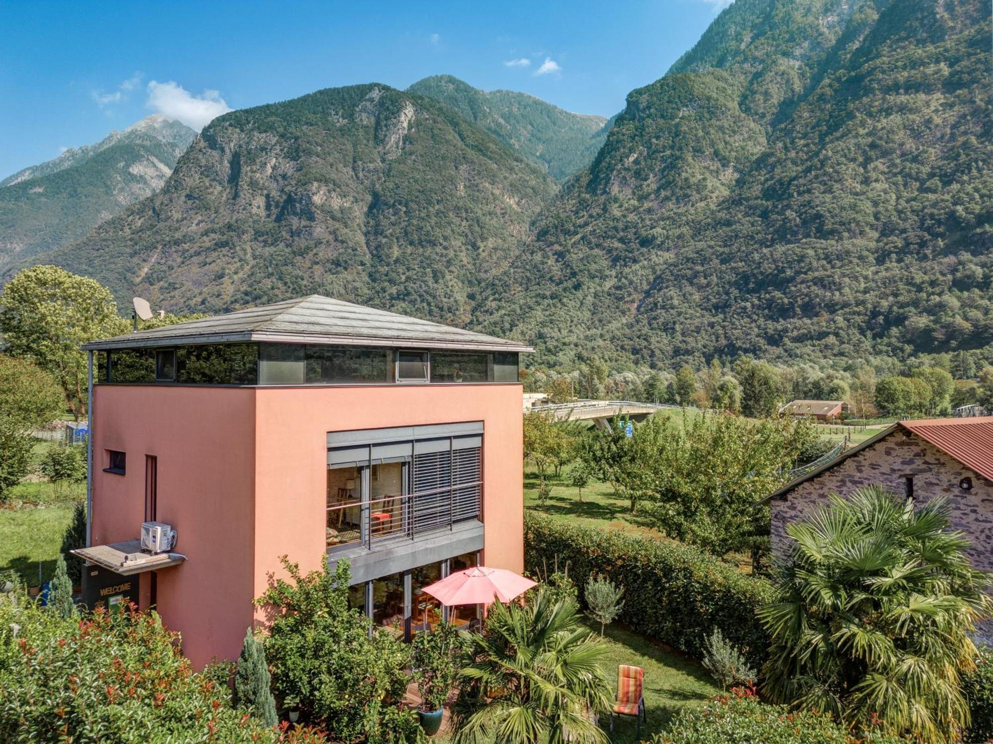 Casa Oliver, Tra La Calanca E I Castelli Di Bellinzona Grono エクステリア 写真