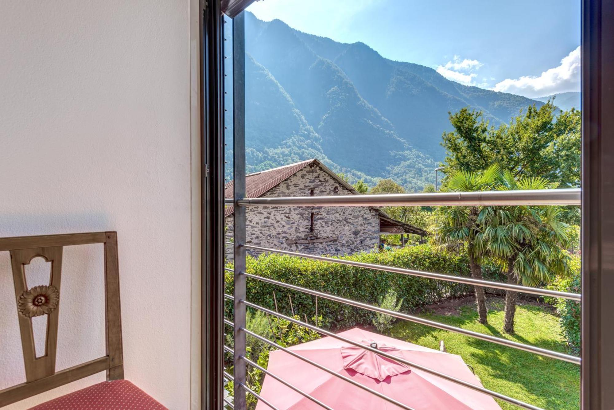 Casa Oliver, Tra La Calanca E I Castelli Di Bellinzona Grono エクステリア 写真